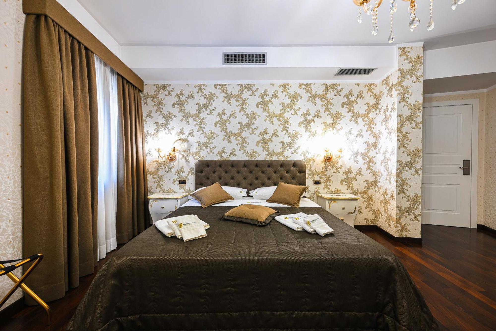 Hotel Mastrodattia Celano Eksteriør billede