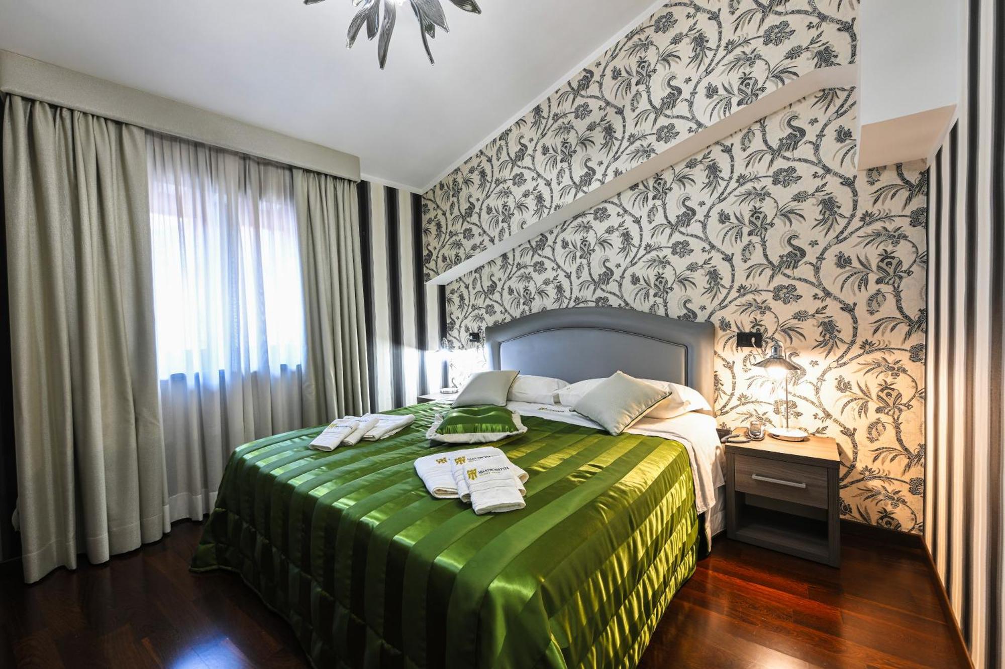 Hotel Mastrodattia Celano Eksteriør billede